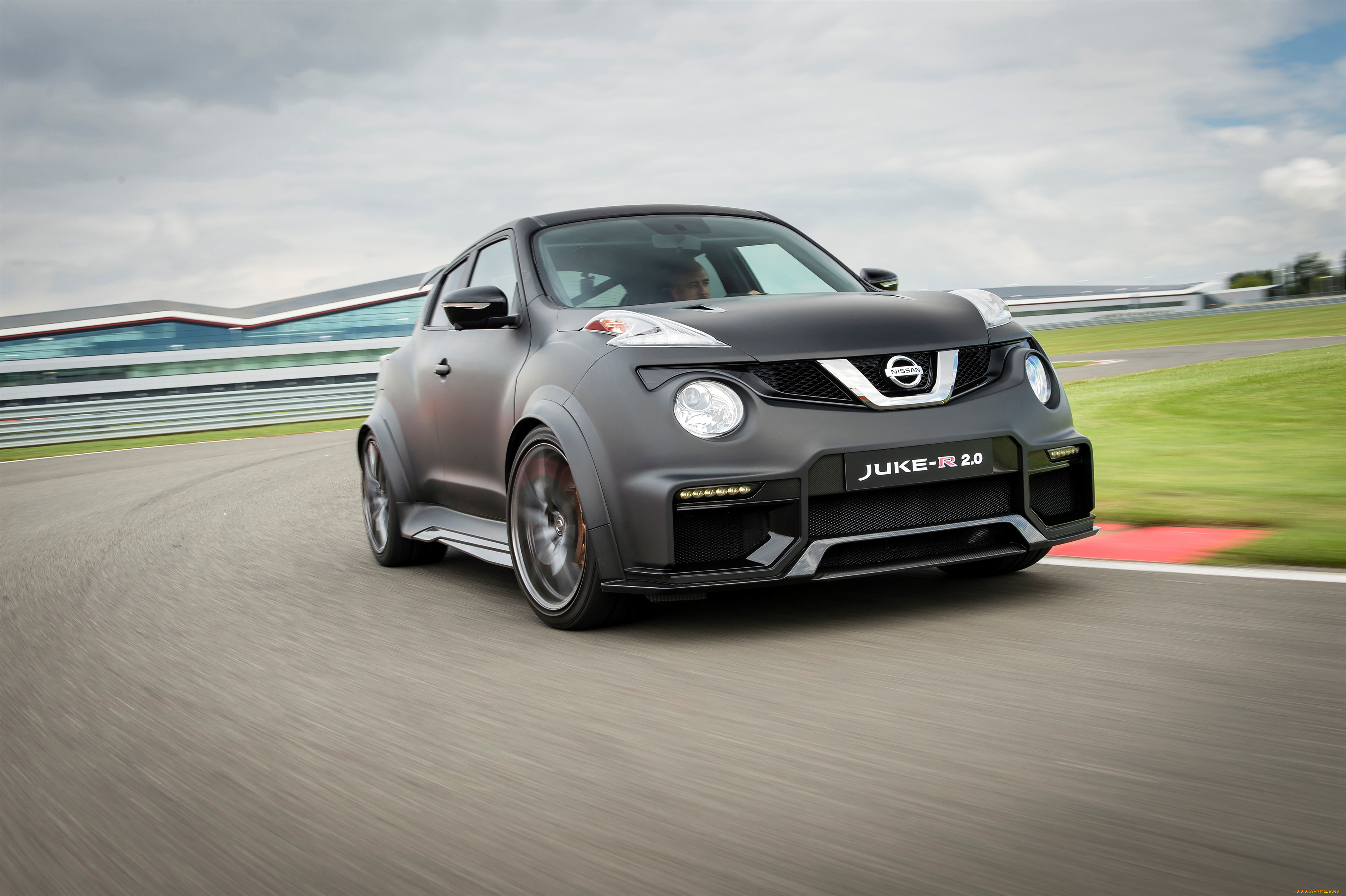 Nissan Juke r f15